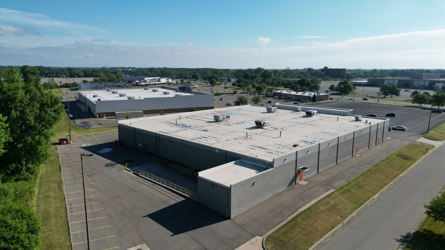 Ashley | Flint, MI: 3250 S Linden Rd, Flint, MI 48507